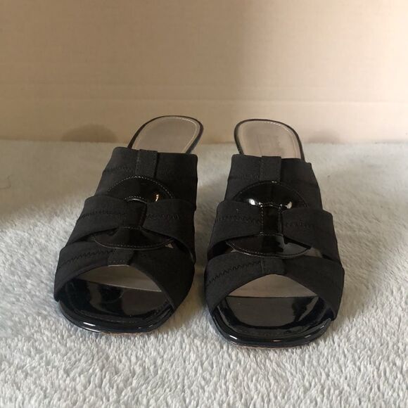 Coach and Four Heels - Picture 2 of 10